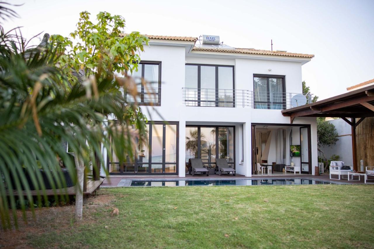 Balinese Villa Ajía Nápa Kültér fotó