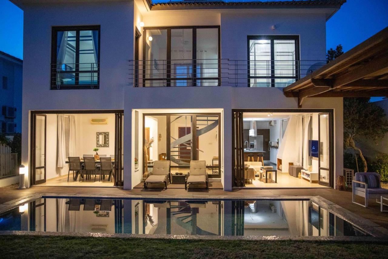 Balinese Villa Ajía Nápa Kültér fotó